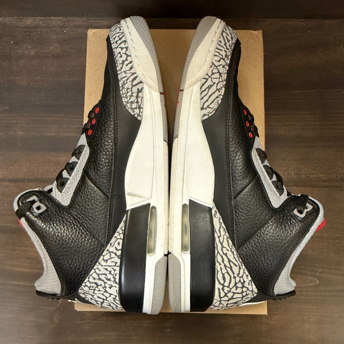 Jordan 3 Retro Black Cement (2018) Size 11 (Pre-Owned) - Image 5