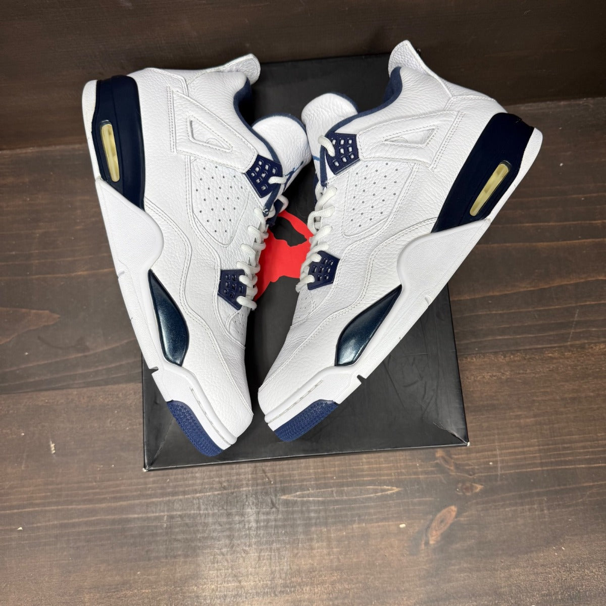 Jordan 4 Retro Columbia (2015) - Image 4