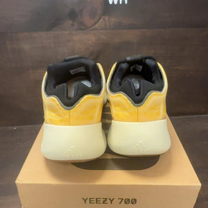 adidas Yeezy 700 V3 Mono Safflower Size 9.5 (Pre-Owned) - Image 4