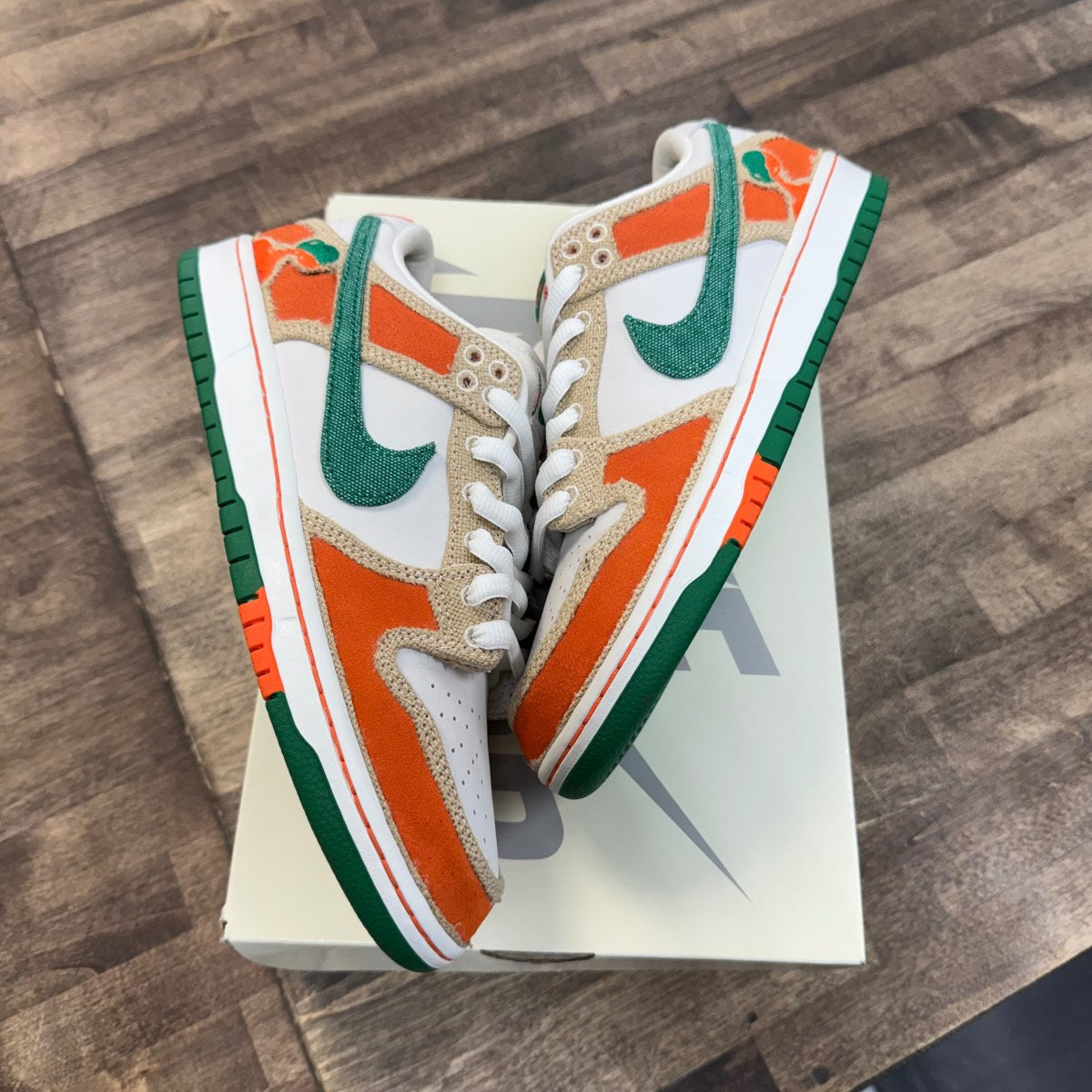 Nike SB Dunk Low Jarritos Size 9.5 (Pre-Owned)