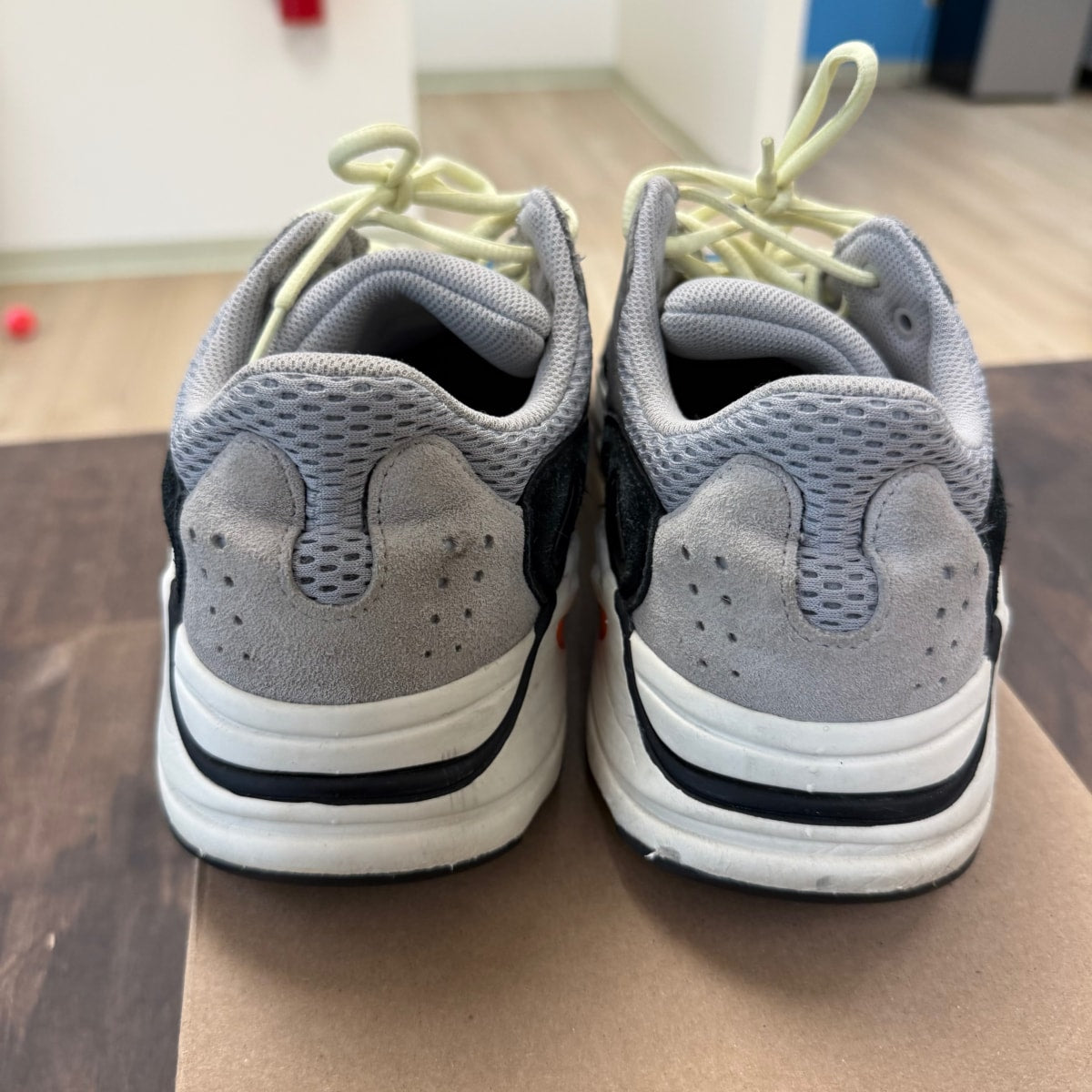 adidas Yeezy Boost 700 Wave Runner Size 11 (Pre-Owned) - Image 3