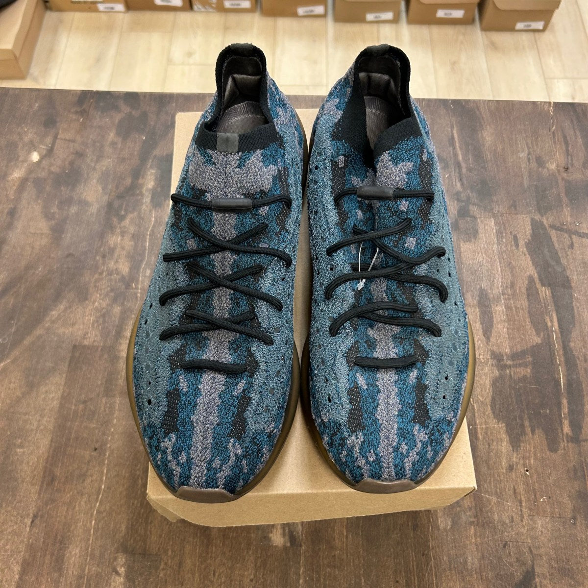 adidas Yeezy Boost 380 Covellite Size 14.5 (Pre-Owned) - Image 2