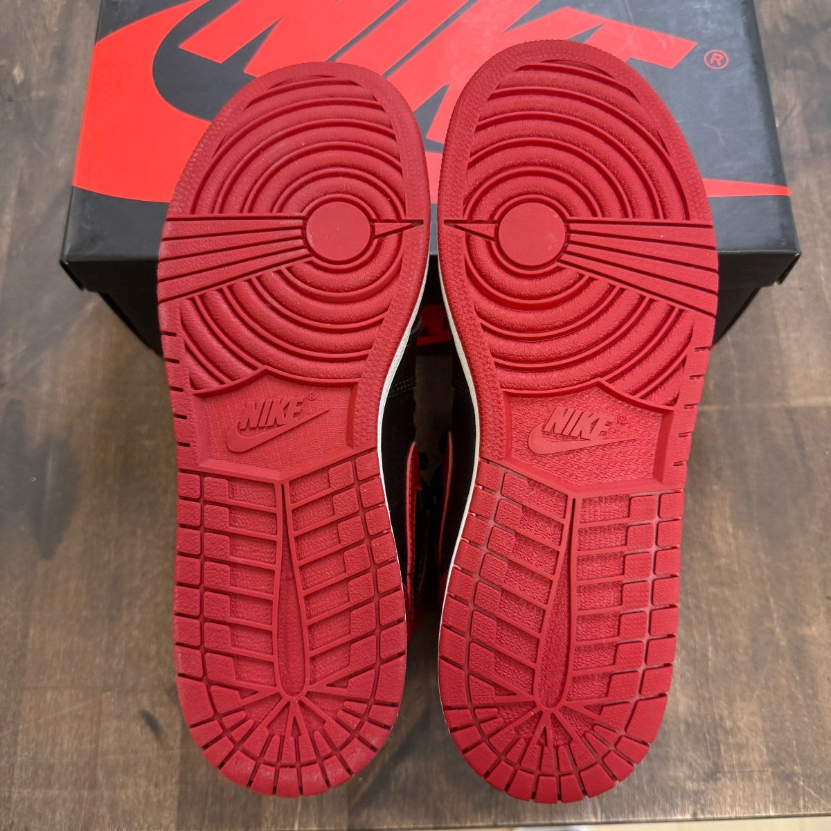 Jordan 1 Retro High Bred Toe (GS) Size 6.5Y (Pre-Owned) - Image 3