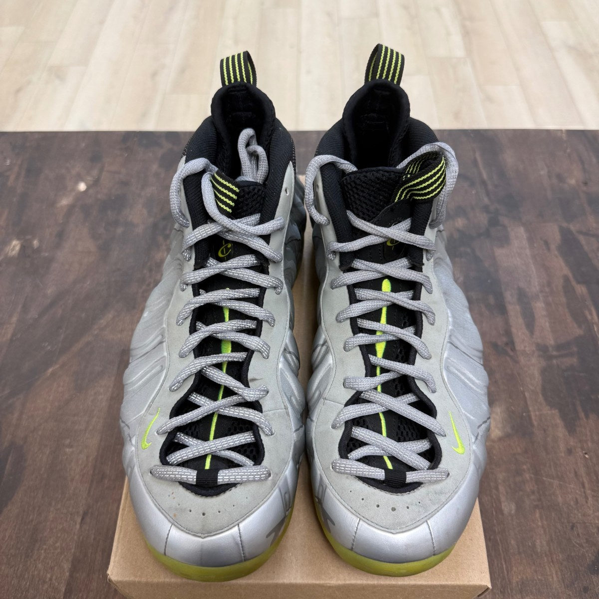Nike Air Foamposite One Silver Volt Camo Size 13 (Pre-Owned) - Image 2