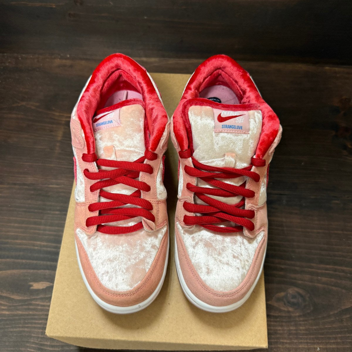 Nike SB Dunk Low StrangeLove Skateboards Size 8 (Pre-Owned) - Image 3