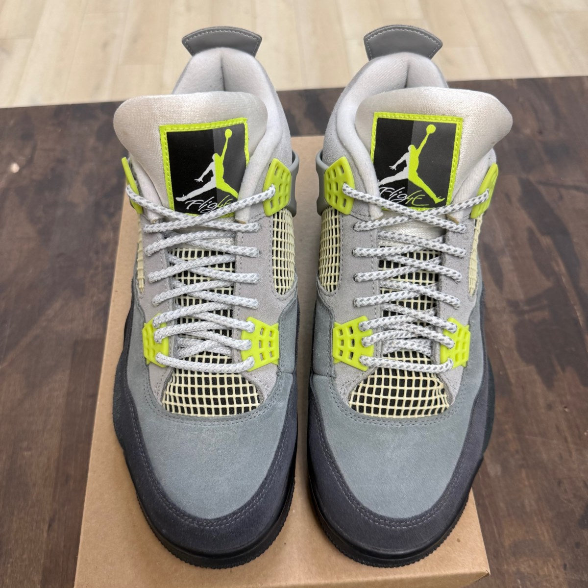 Jordan 4 Retro SE 95 Neon Size 10 (Pre-Owned) - Image 2