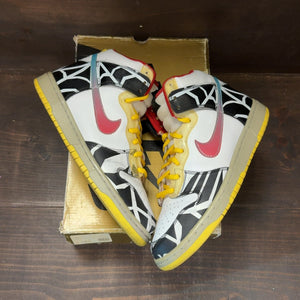 Nike SB Dunk High Thrashin Size 9.5 (Pre-Owned) - back