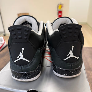 Jordan 4 Retro Fear (2024) Size 13 (Pre-Owned) - Image 3