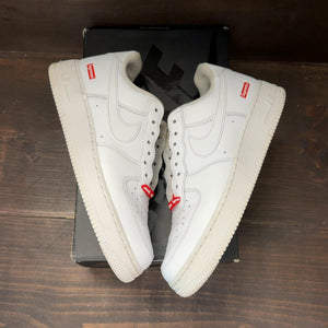 Nike Air Force 1 Low Supreme White Size 8 (Pre-Owned) - back
