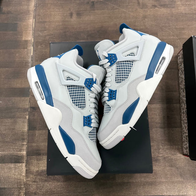 Jordan 4 Retro Military Blue (2024) - Image 1