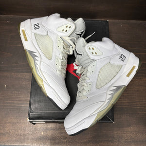 Jordan 5 Retro Metallic White (2015) - Image 2