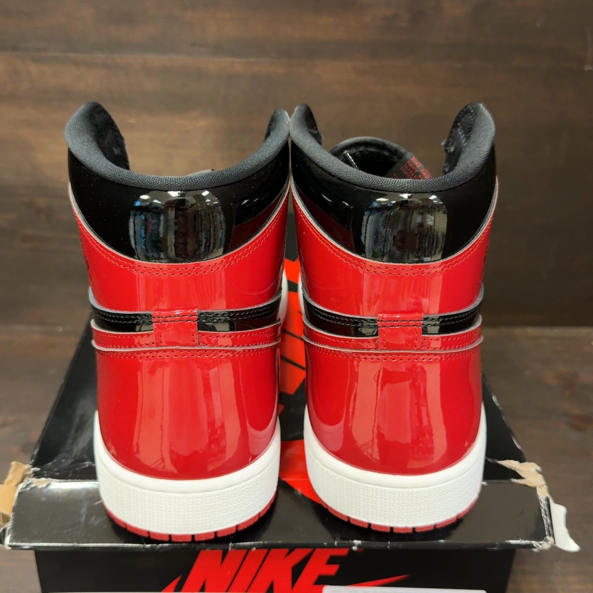 Jordan 1 Retro High OG Patent Bred Size 12.5 (Pre-Owned) - aux