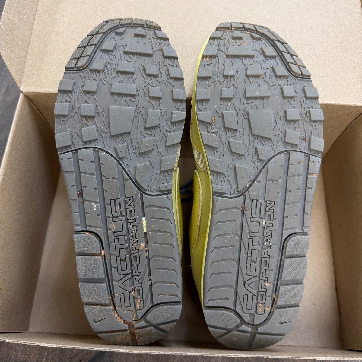 Nike Air Max 1 Travis Scott Cactus Jack Saturn Gold Size 9.5 (Pre-Owned) - Image 5