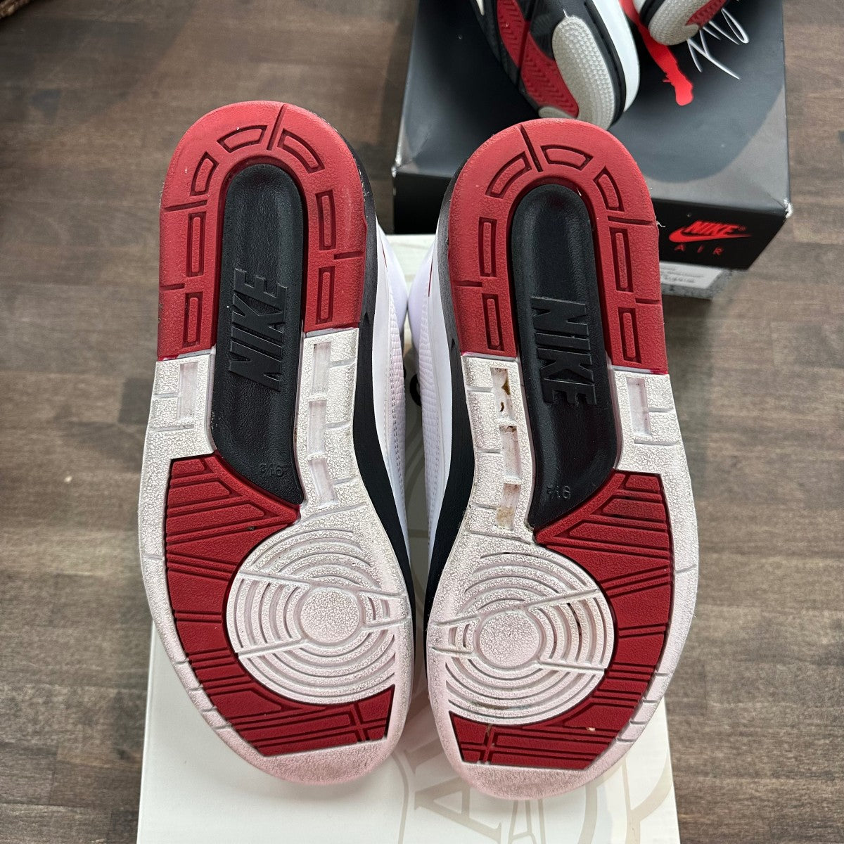 Jordan 2 Retro OG Chicago (2022) - Image 6