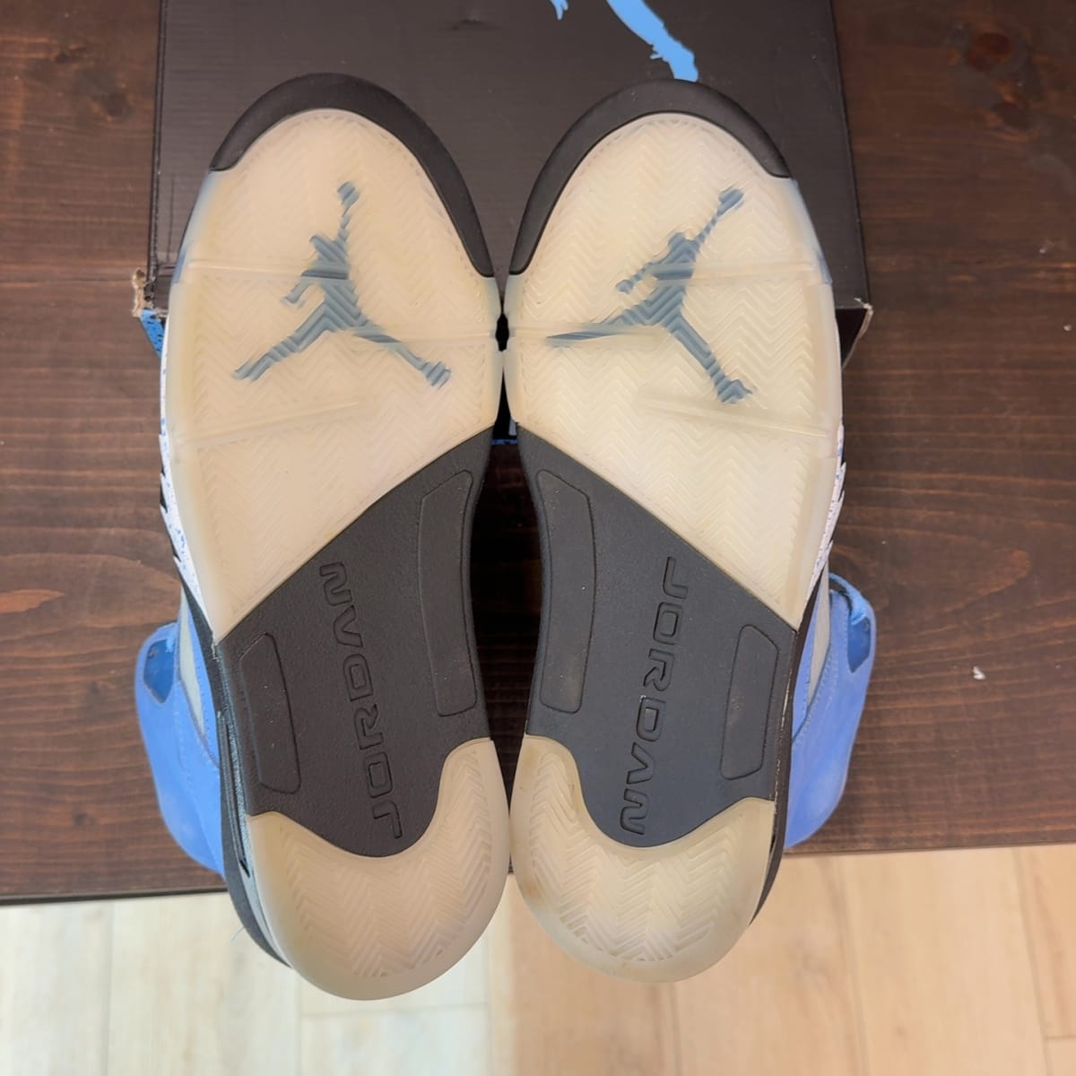 Jordan 5 Retro UNC University Blue Size 10.5 (Pre-Owned) - aux