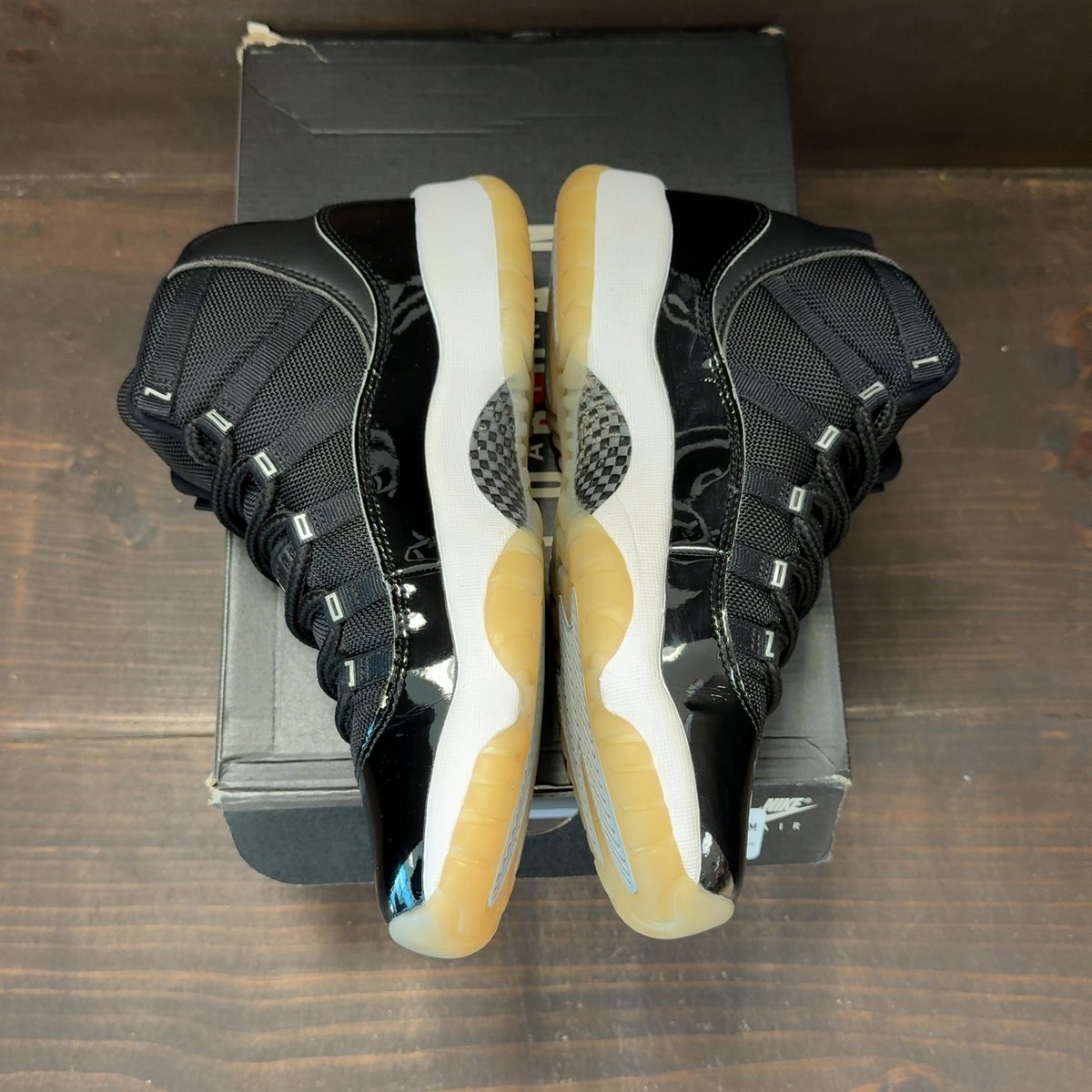 Jordan 11 Retro Jubilee (GS) Size 7Y (Pre-Owned) - aux