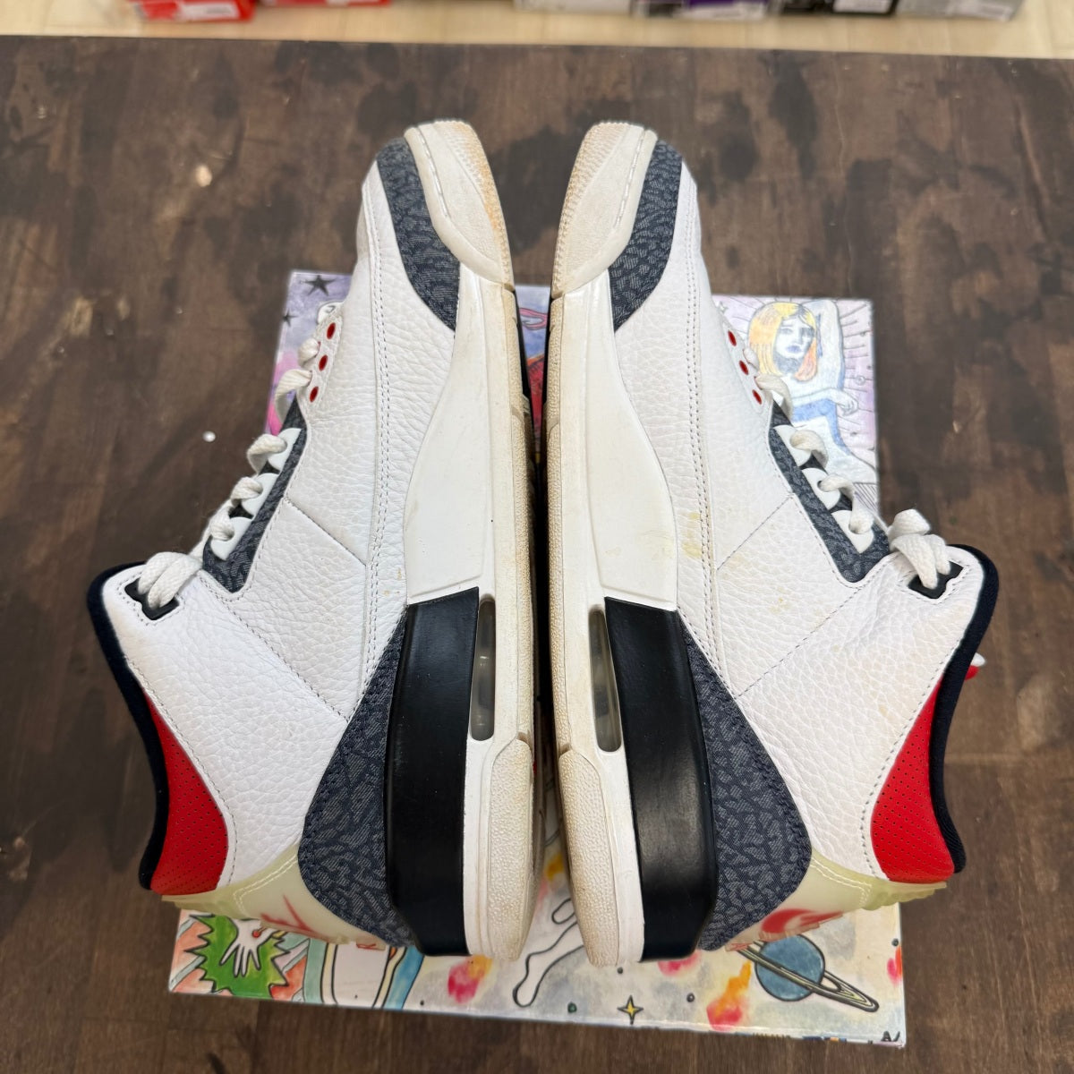Jordan 3 Retro SE Fire Red Denim (2020) Size 10 (Pre-Owned) - Image 4