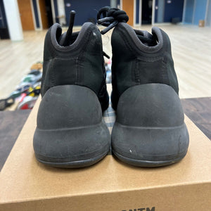 adidas Yeezy QNTM Onyx (US 9) (USED) Size 9 (Pre-Owned) - Image 4