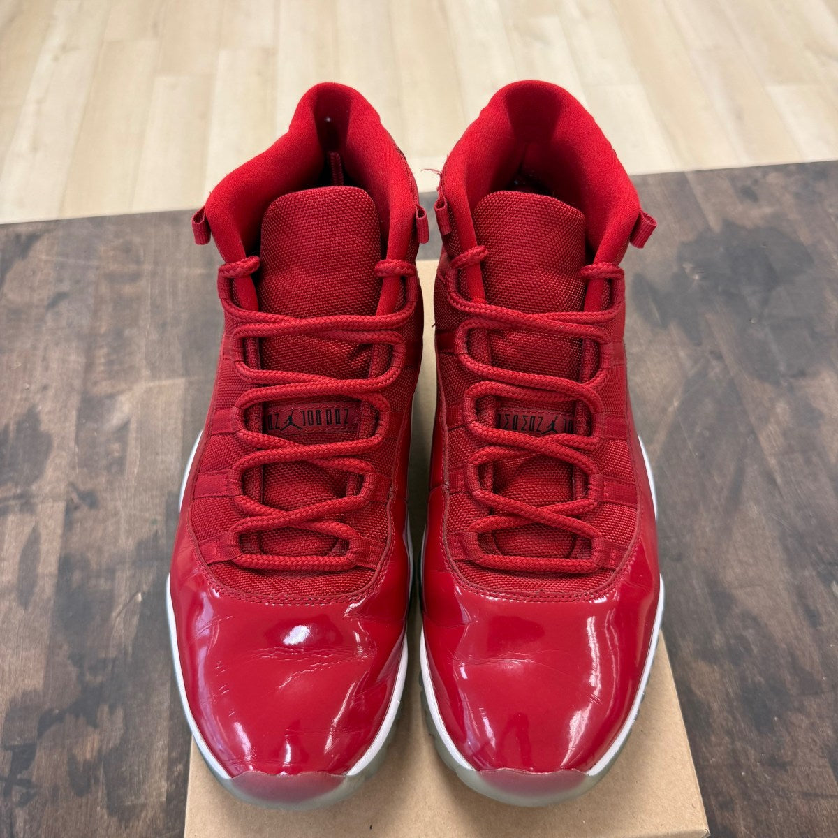 Jordan 11 Retro Win Like 96 Size 13 (Pre-Owned) - Image 4