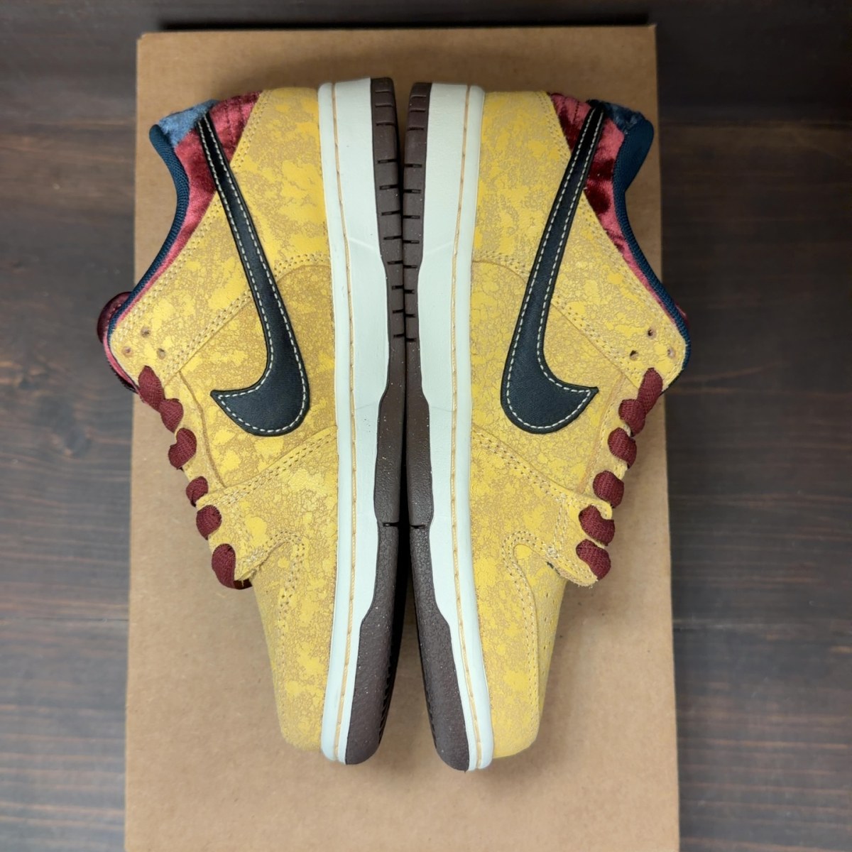 Nike SB Dunk Low City of Cinema Size 5 - Image 4