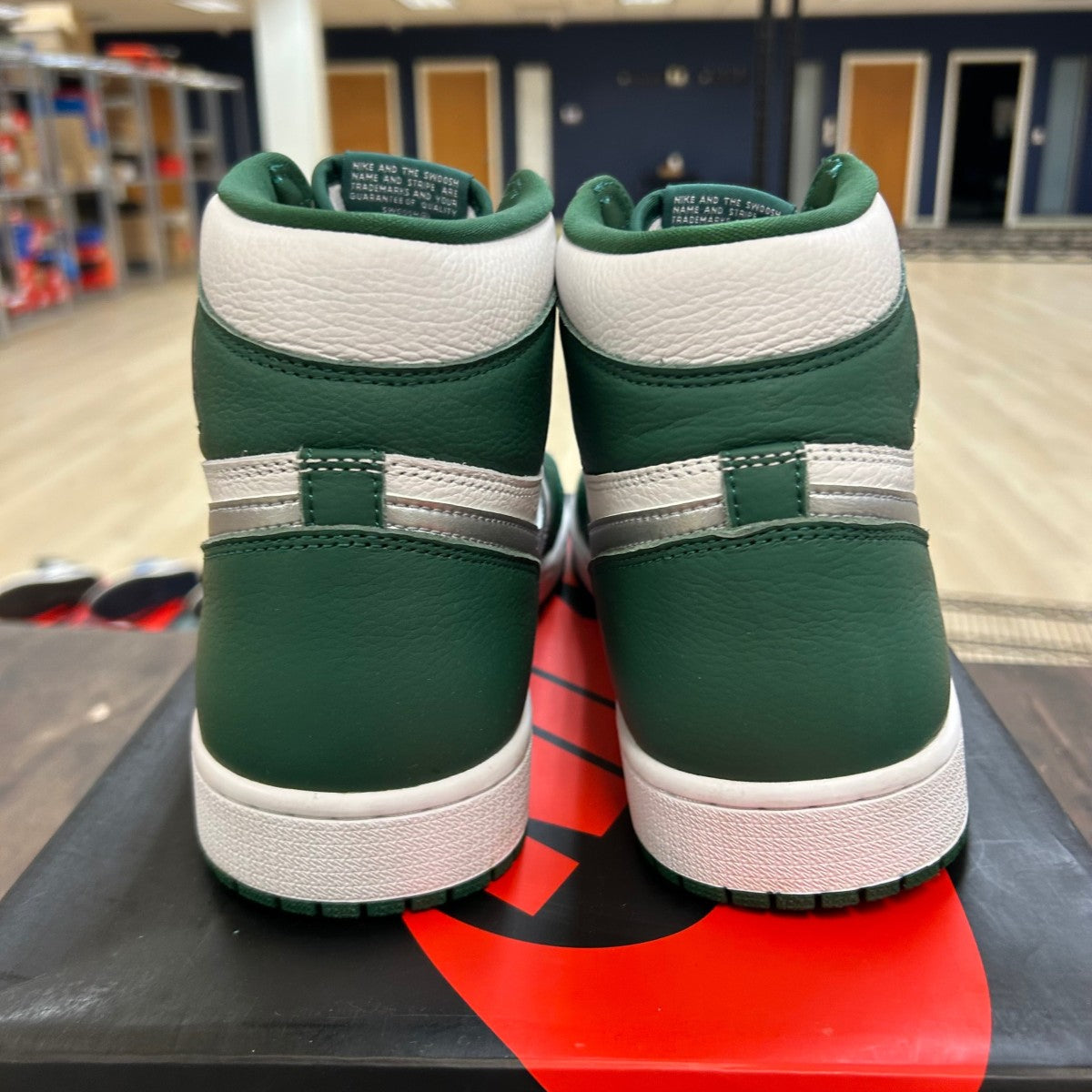 Jordan 1 Retro High OG Gorge Green - Image 4