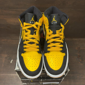 Jordan Beginning Moments Pack 1/1 Size 8.5 - aux
