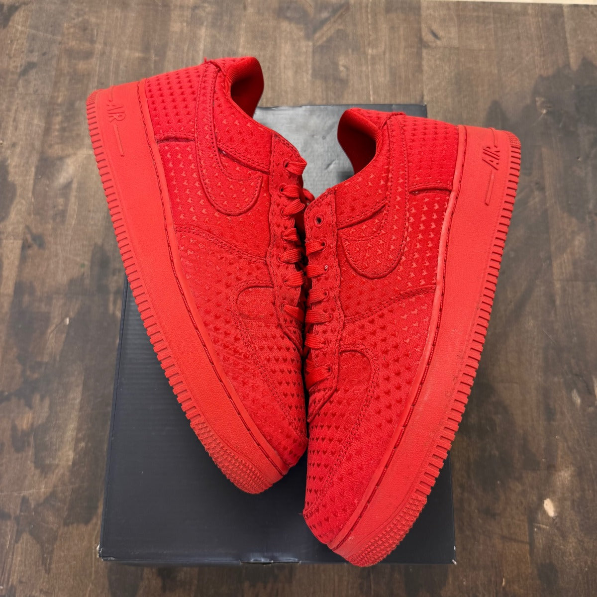 Nike Air Force 1 Low Valentine's Day Red (2026) - Image 1