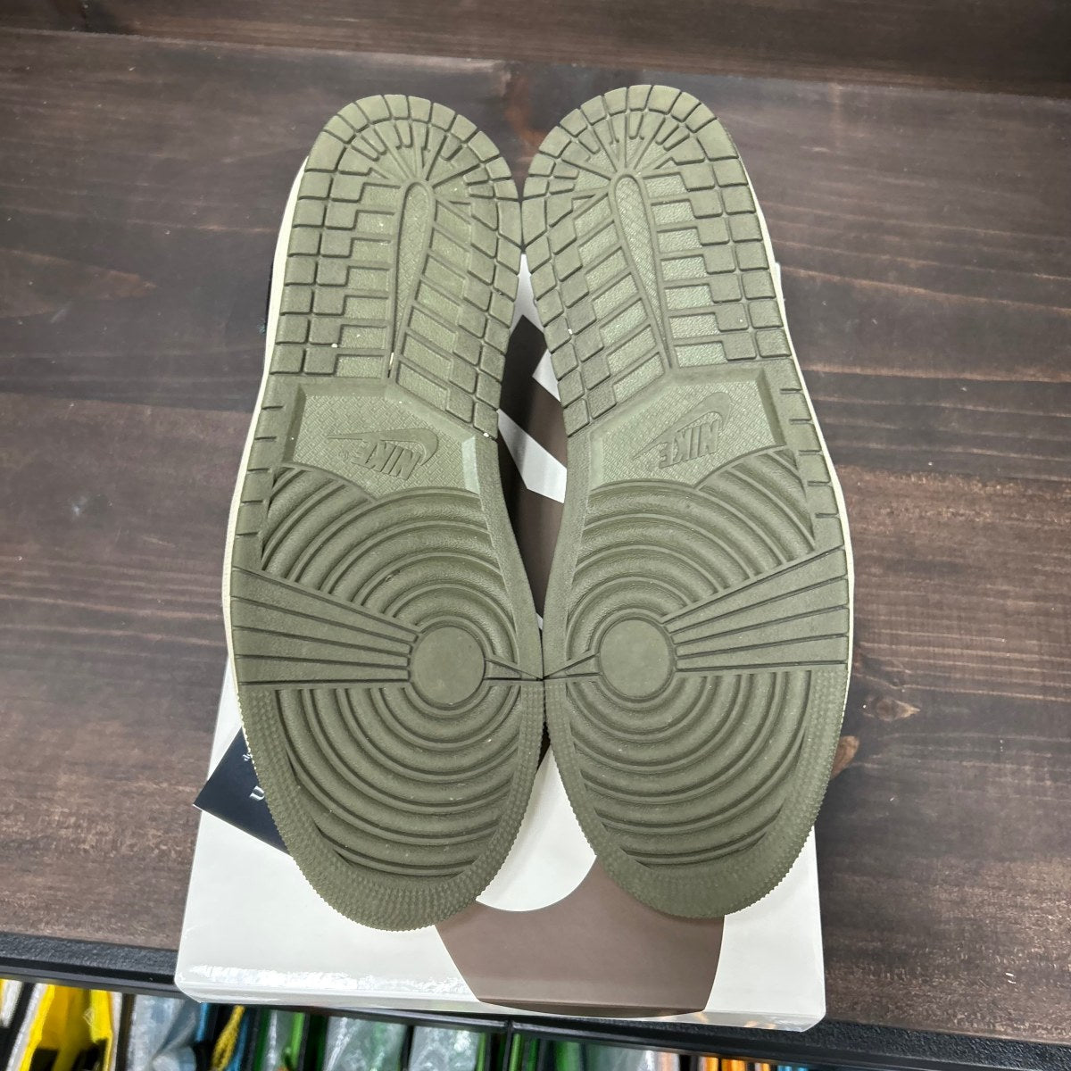 Jordan 1 Retro Low OG SP Travis Scott Medium Olive - Image 6