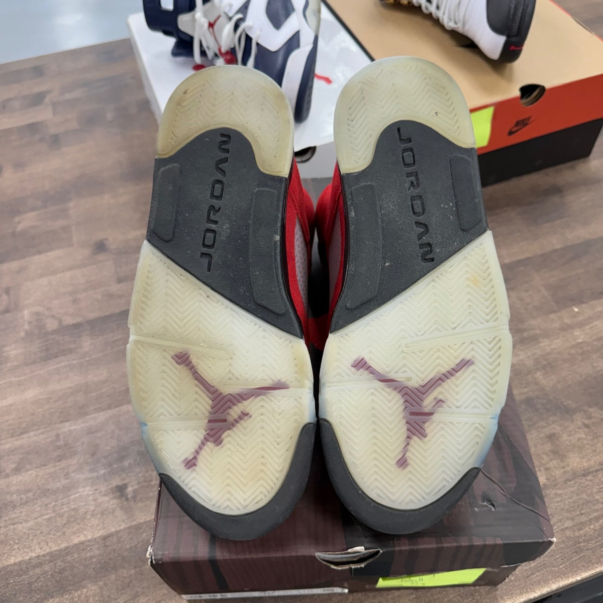 Jordan 5 Retro Raging Bull Red (2021) - Image 4