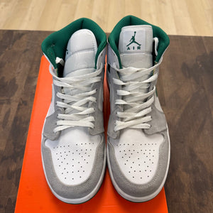 Jordan 1 Mid SE Grey Green Size 10.5 (Pre-Owned) - Image 2