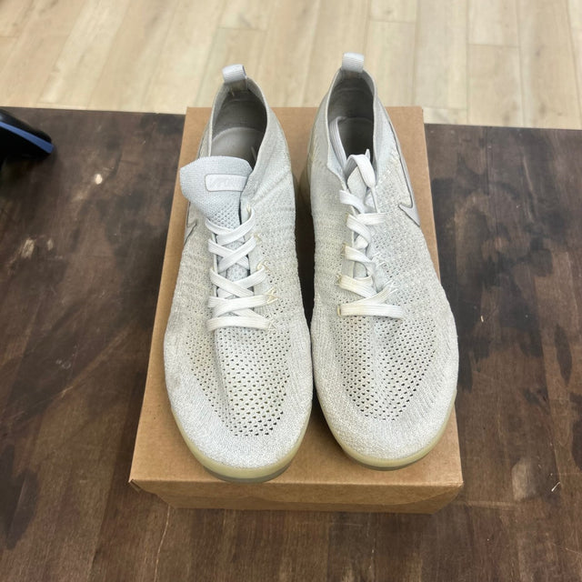 Nike Air VaporMax Flyknit 2 White Vast Grey Size 10.5 (Pre-Owned) - Image 2