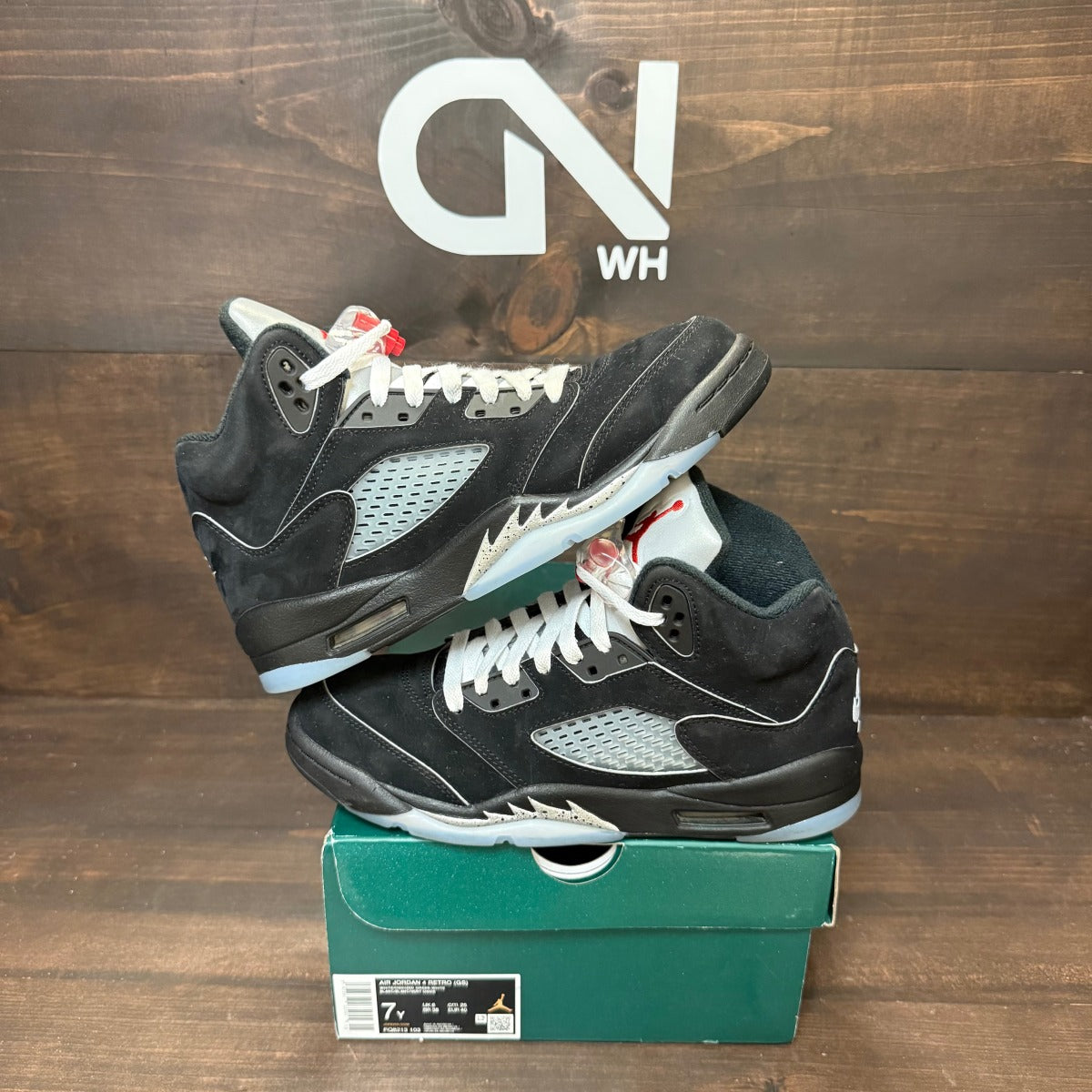 Jordan 5 Retro OG Black Metallic Reimagined (GS) Size 6.5Y (Pre-Owned) - Image 1