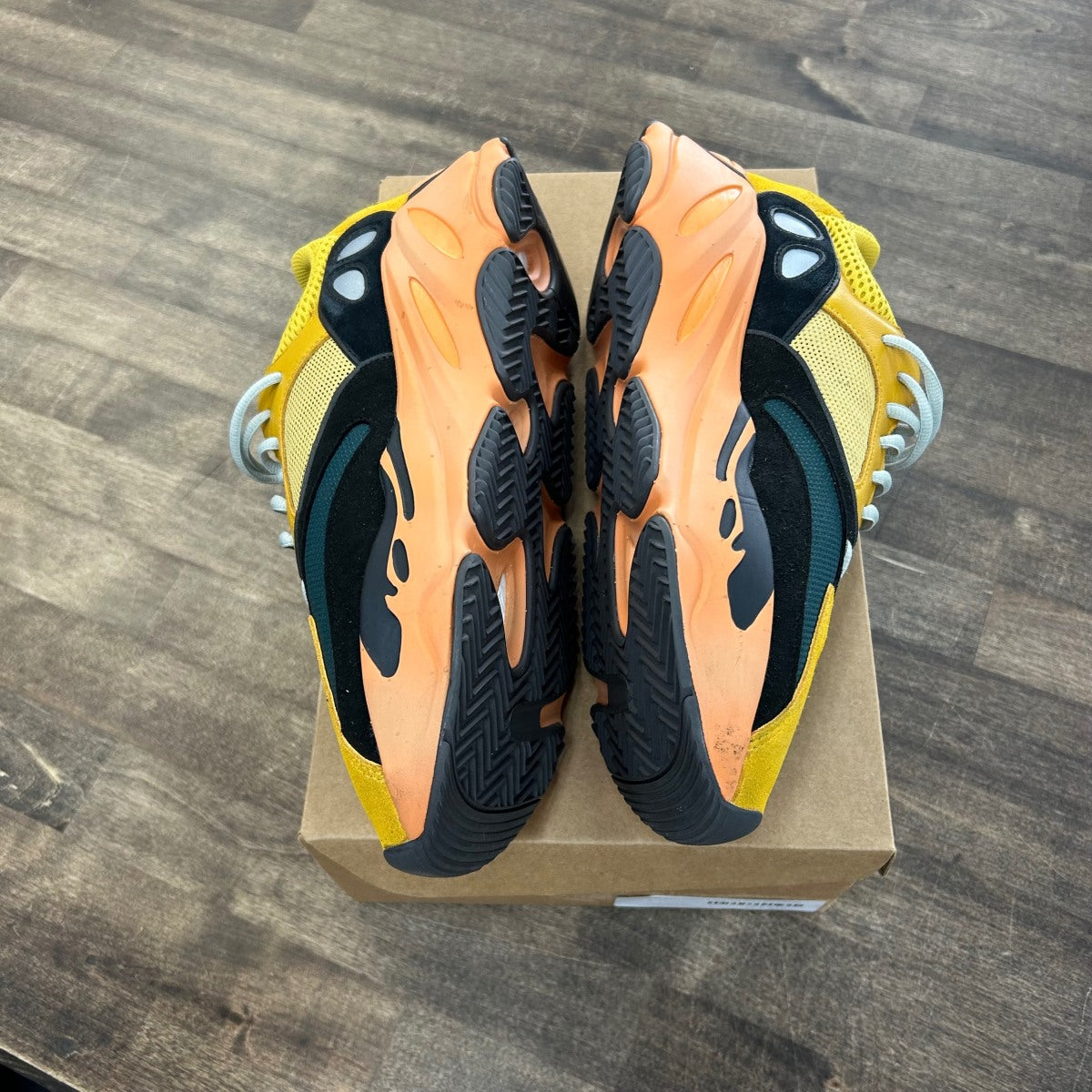adidas Yeezy Boost 700 Sun Size 11 (Pre-Owned) - Image 3