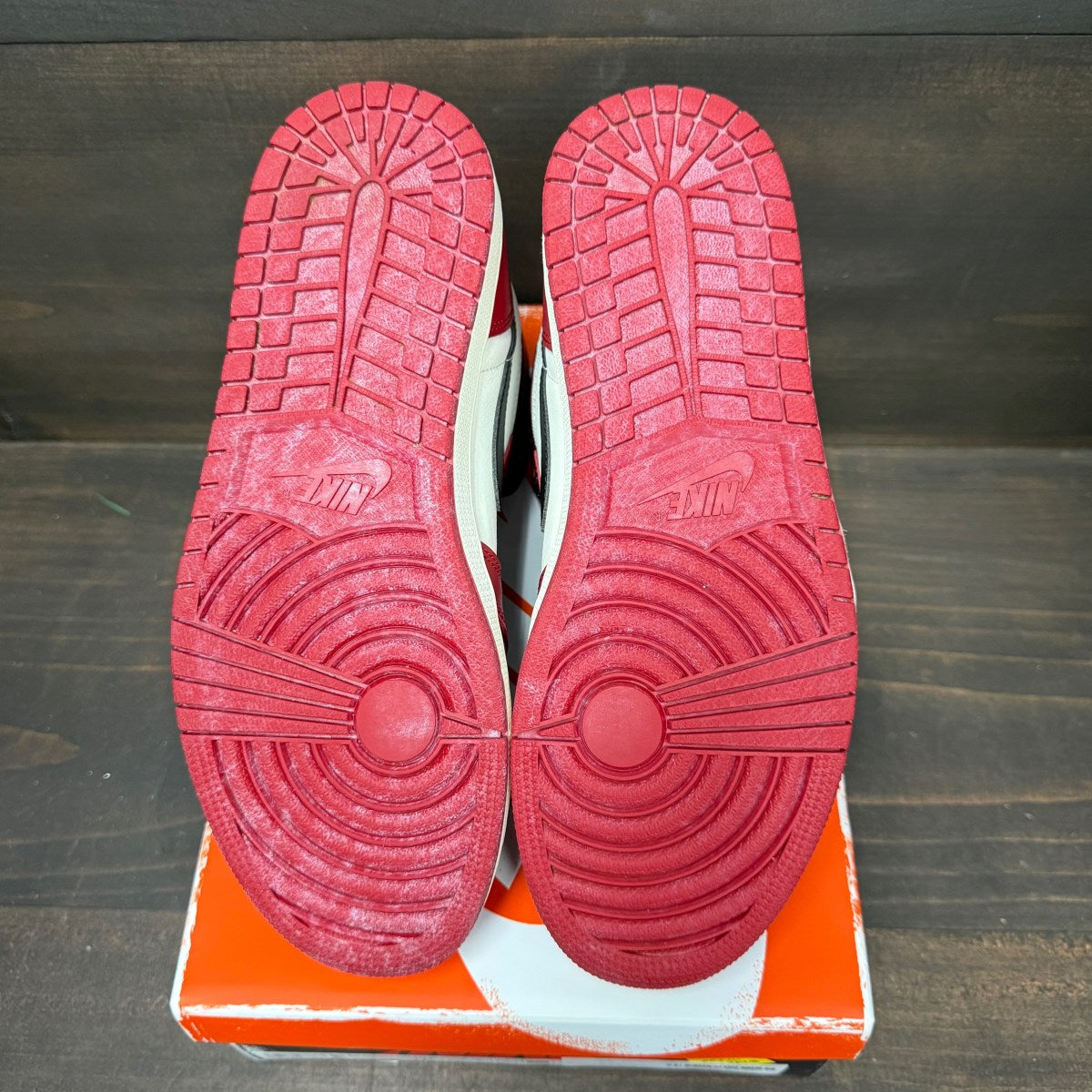 Jordan 1 Retro High OG Chicago Lost and Found - Image 6
