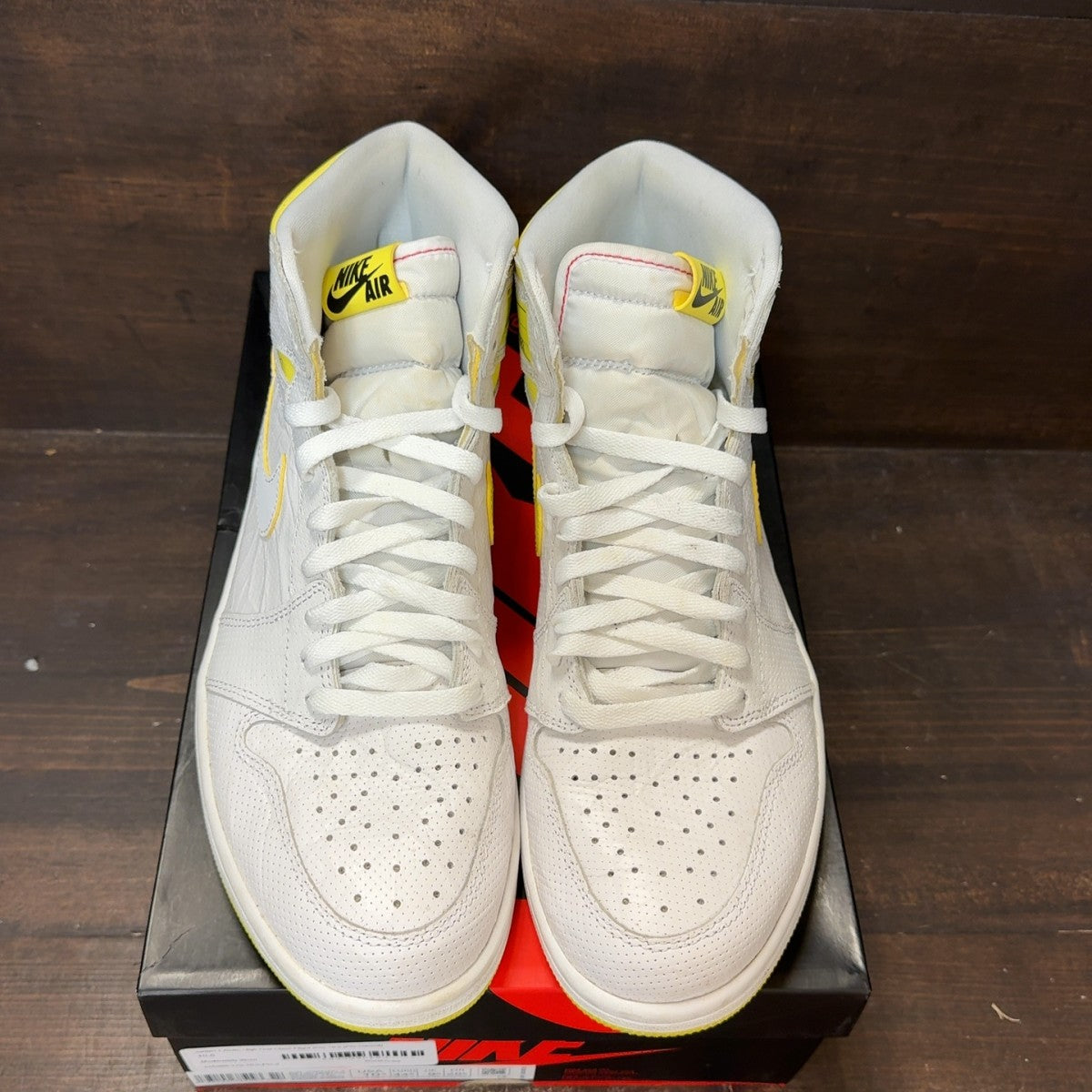 Jordan 1 Retro High First Class Flight Size 10.5 (Pre-Owned) - tag