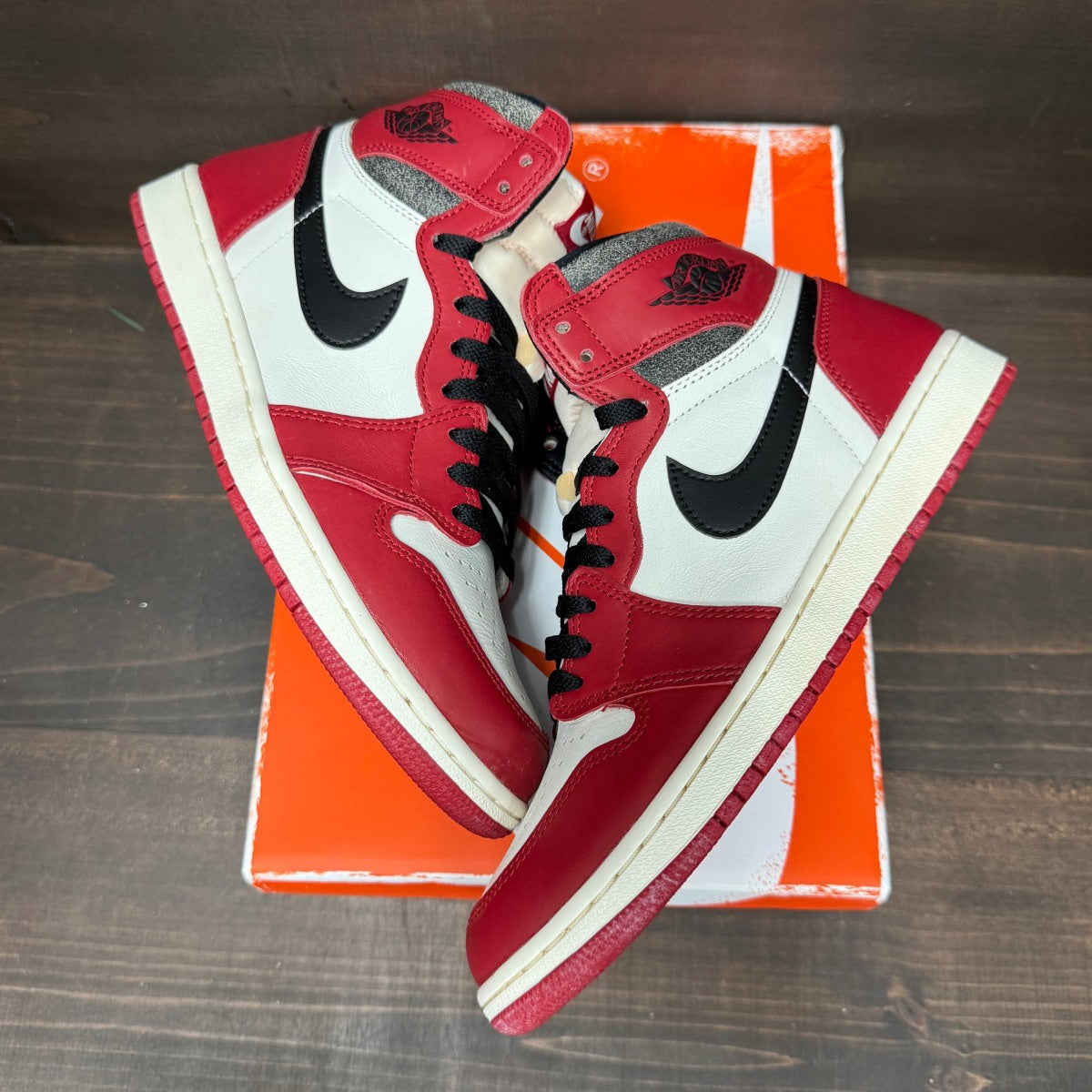 Jordan 1 Retro High OG Chicago Lost and Found - Image 2
