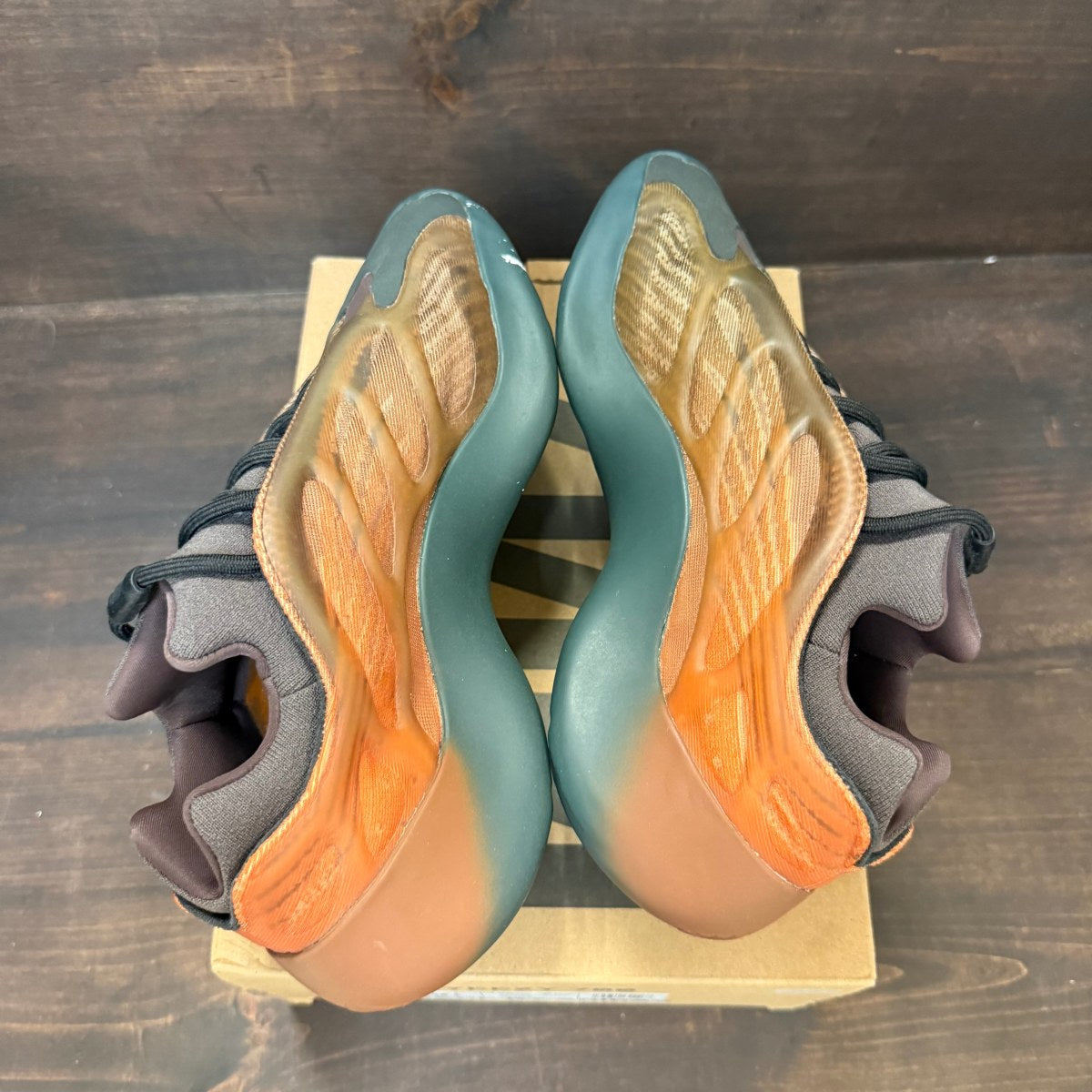 adidas Yeezy 700 V3 Copper Fade - Image 5