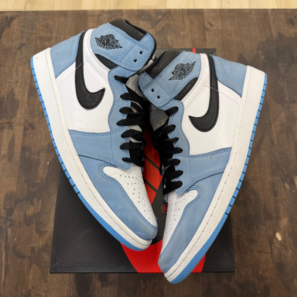 Jordan 1 Retro High OG University Blue - Image 1