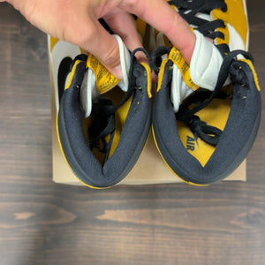 Jordan 1 Retro High OG Yellow Ochre Size 8.5 (Pre-Owned) - Image 6