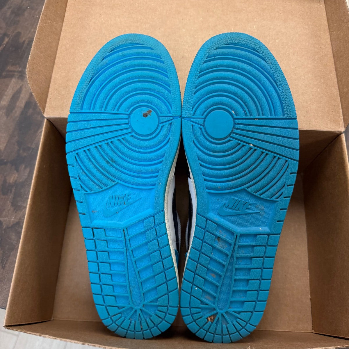 Jordan 1 Low Laser Blue Size 13 (Pre-Owned) - Image 5