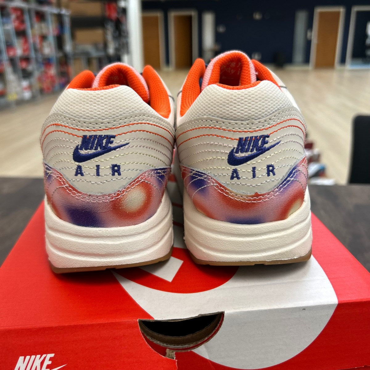 Nike Air Max 1 SE Everything You Need (GS) Size 7Y (Pre-Owned) - Image 4
