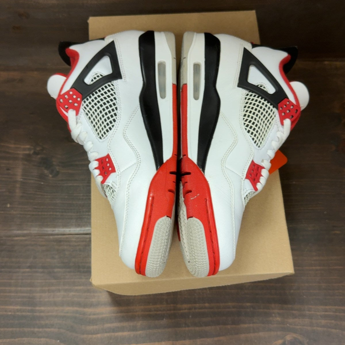 Jordan 4 Retro Fire Red (2020) Size 9 (Pre-Owned) - Image 4