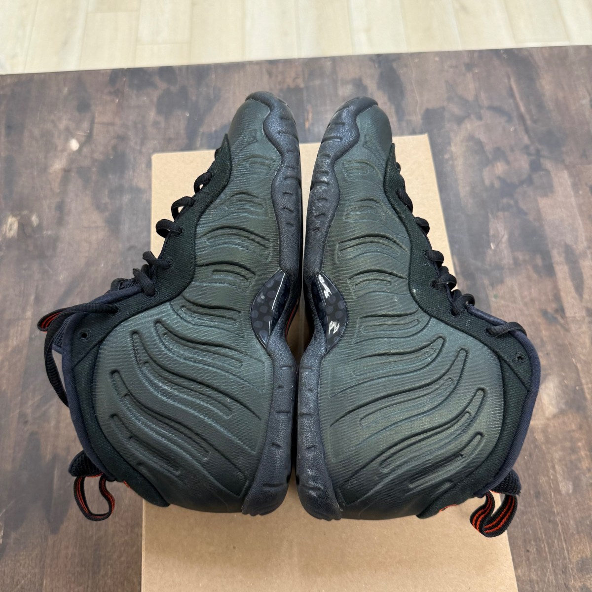 Nike Air Foamposite Pro Sequoia (GS) Size 6Y (Pre-Owned) - Image 4