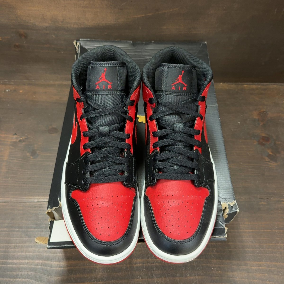 Jordan 1 Mid Banned (2020) Size 9.5 (Pre-Owned) - tag