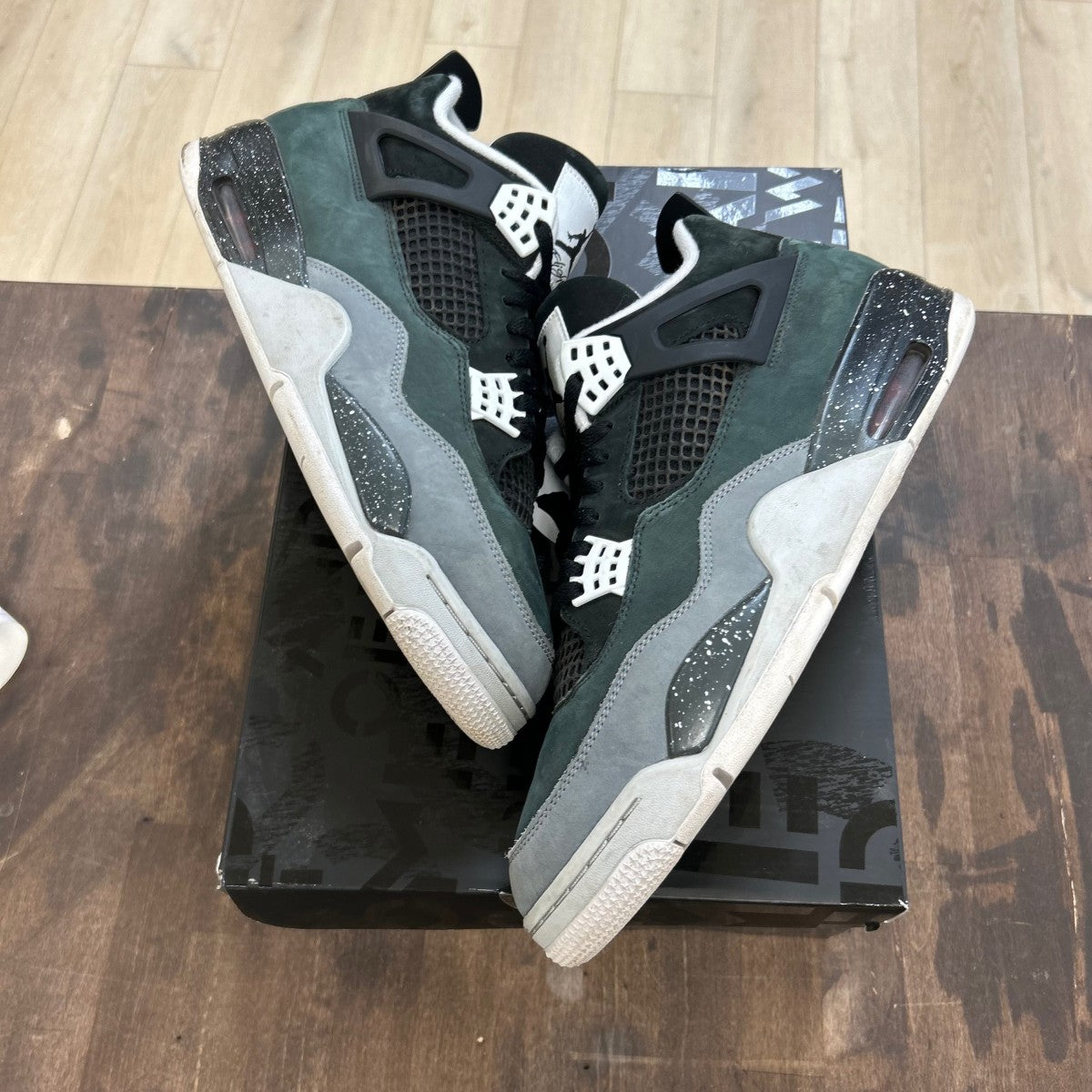 Jordan 4 Retro Fear (2024) Size 12 (Pre-Owned)