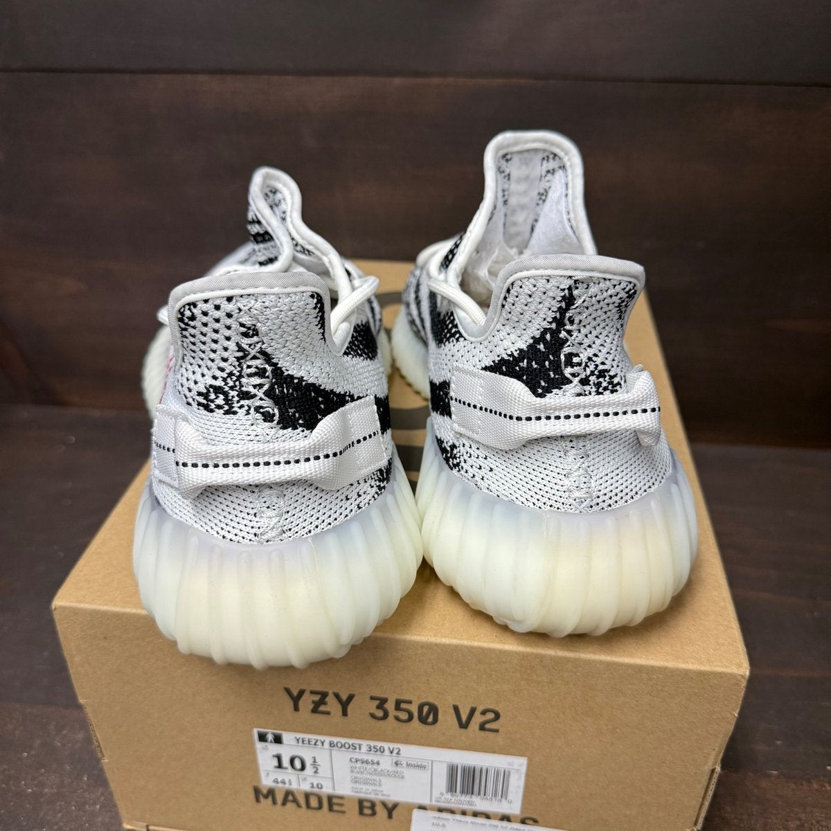 adidas Yeezy Boost 350 V2 Zebra Size 10.5 (Pre-Owned) - sole