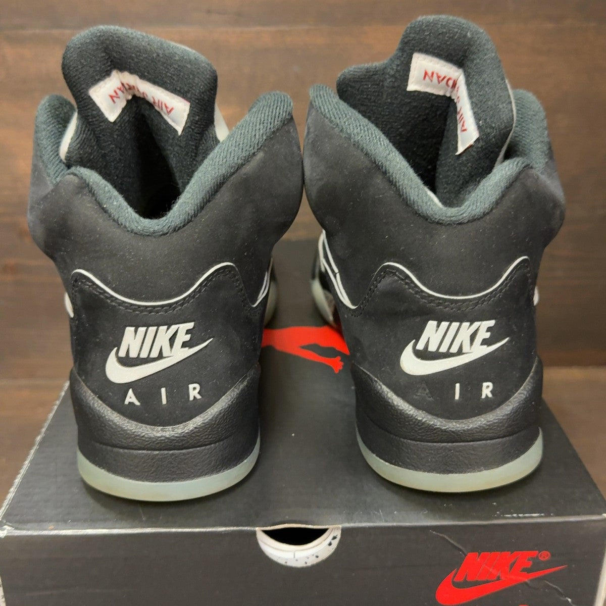 Jordan 5 Retro OG Black Metallic Reimagined (GS) Size 6Y (Pre-Owned) - Image 5