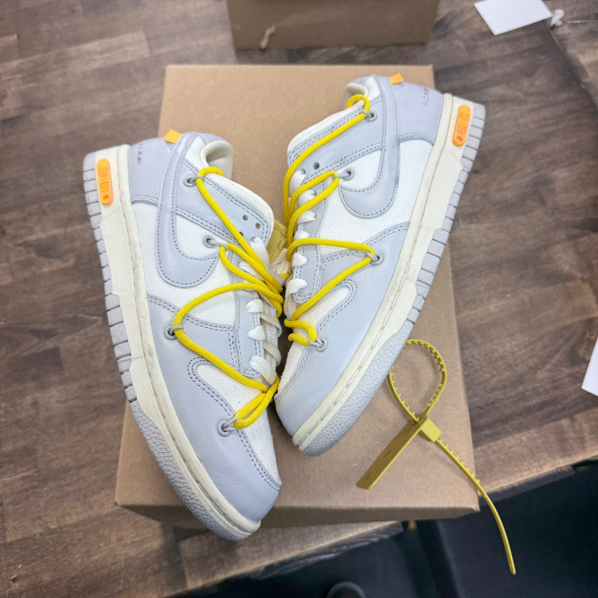 Nike Dunk Low Off-White Lot 29 Size 6.5 (Pre-Owned) - Image 1