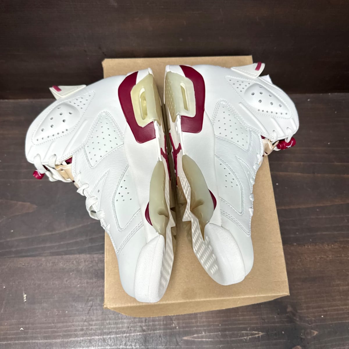 Jordan 6 Retro Maroon (2015) Size 8.5 - side