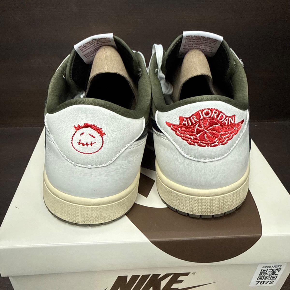 Jordan 1 Retro Low OG SP Travis Scott Medium Olive Size 10 (Pre-Owned) - sole